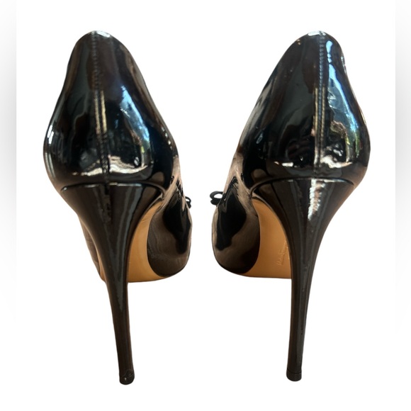 Black Ferragamo 4" Vara Bow Classic Open Toe Pump - Picture 6 of 8